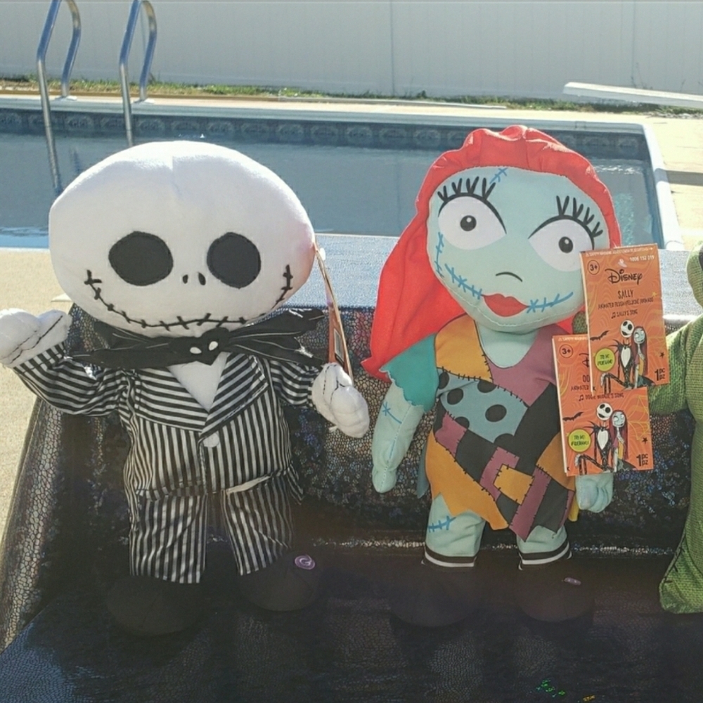 2 HOURS LEFT! Nightmare Before Christmas Animated Plush Jack & Sally Pair